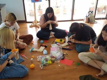 อาสาสมัคร ตุ๊กตาหุ่นมือ 4 ส.ค. 62 Volunteer Producing Hand Puppet Doll for Learning Kits  Aug,4, 19